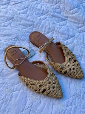 NWT a new day Tan Crochet Pointed-Toe Slingback Flats